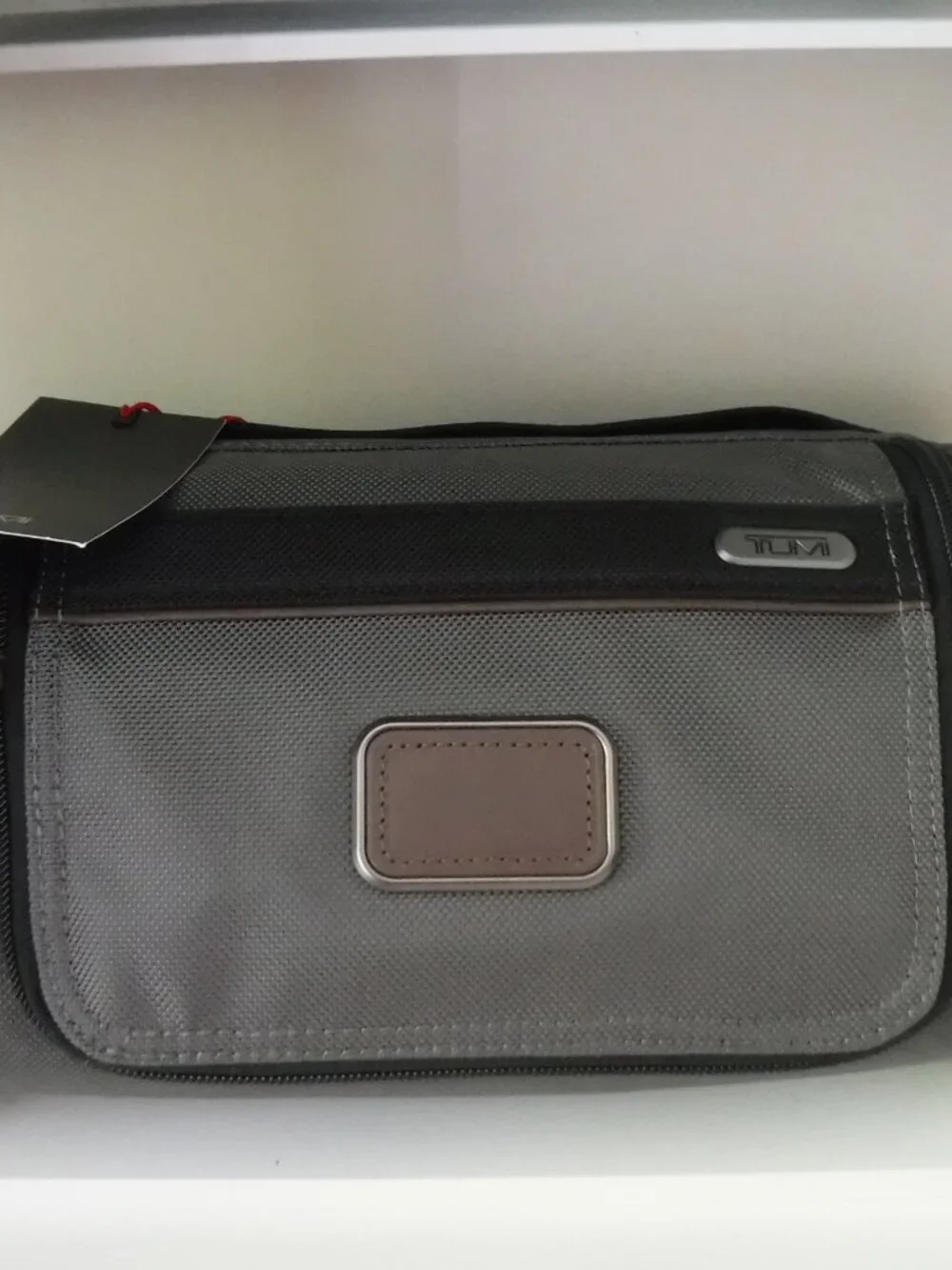 TUMI Medium Travel Kit  Castle Rock /Brown NWT